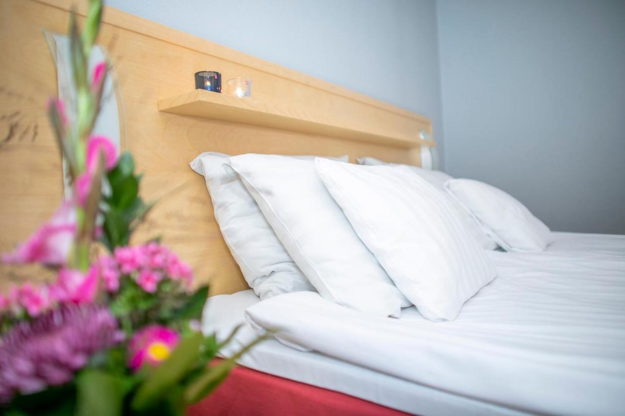Hotel Uusikuu Mikkeli Buitenkant foto