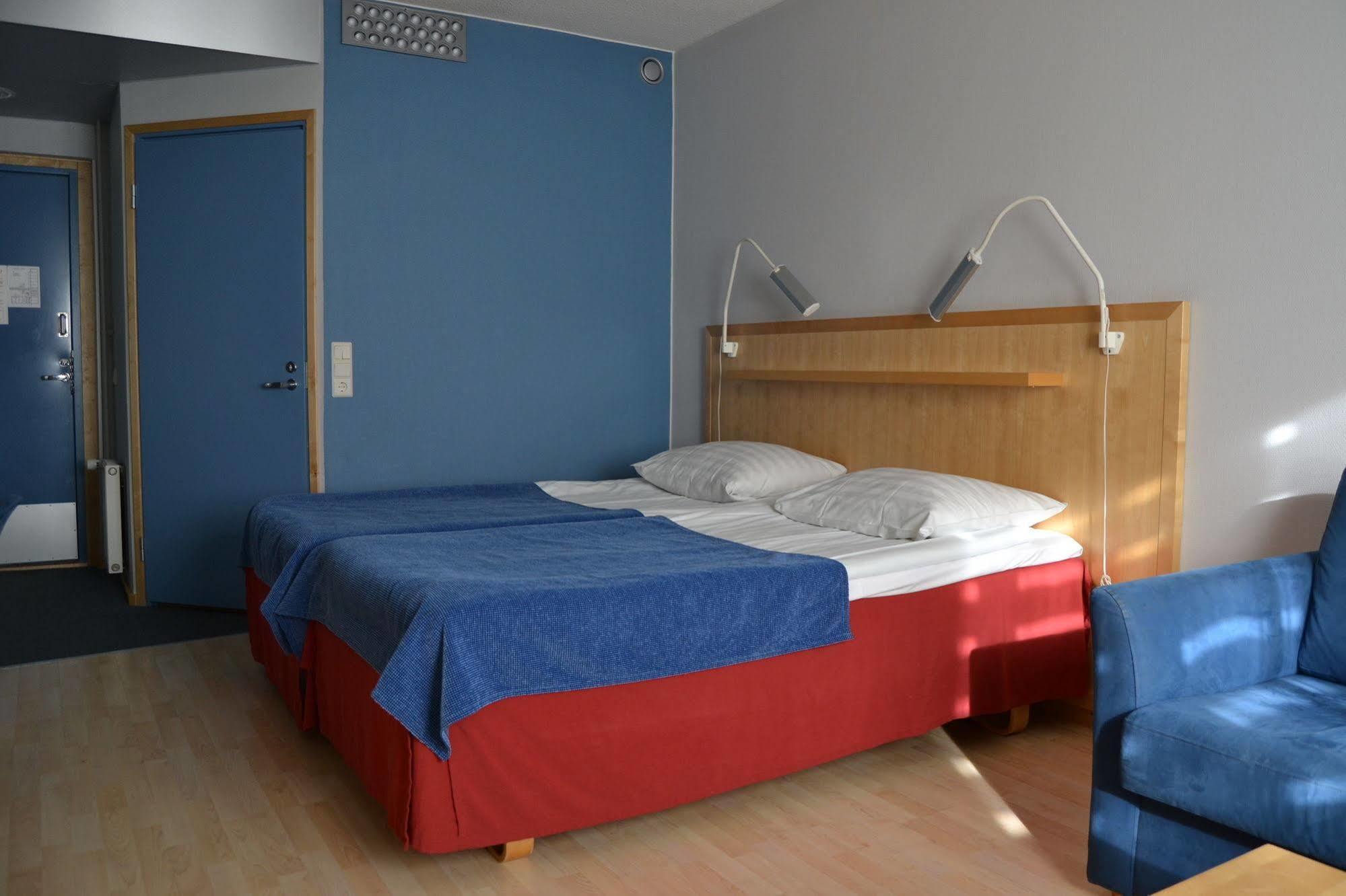 Hotel Uusikuu Mikkeli Buitenkant foto